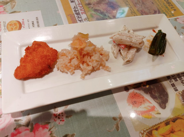 キャナリィロウ前菜バイキング９