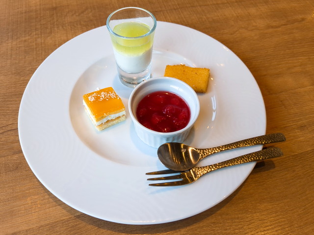 プレミアムカルビランチ食べたもの１７